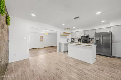 2025 W Mobile Lane, Phoenix, AZ 85041 - Photo 14