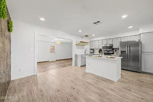 2025 W Mobile Ln, Phoenix, AZ 85041 - Photo 14