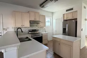 7245 S 41st Dr, Phoenix, AZ 85041 - Photo 6