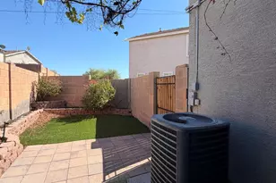 7245 S 41st Dr, Phoenix, AZ 85041 - Photo 32