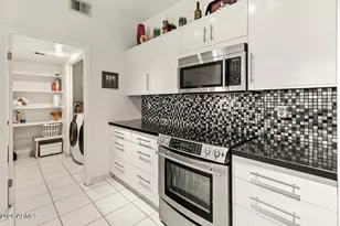 11333 N 92nd St, Scottsdale, AZ 85260 - Photo 2