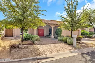 11419 N 43rd St, Phoenix, AZ 85028 - Photo 2