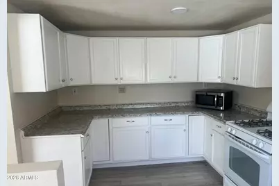 218 E Hardy Street, Miami, AZ 85539 - Photo 6