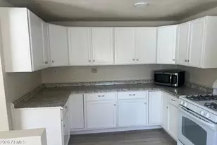 218 E Hardy St, Miami, AZ 85539 - Photo 6