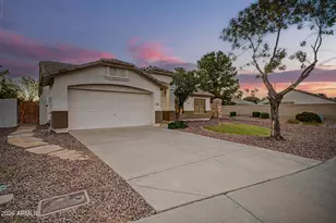 576 S Moorea Dr, Gilbert, AZ 85296 - Photo 2