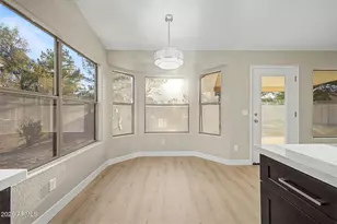 576 S Moorea Dr, Gilbert, AZ 85296 - Photo 14