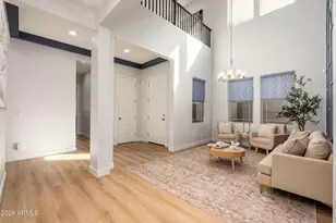 3413 E Crest Ln, Phoenix, AZ 85050 - Photo 12