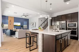 3413 E Crest Ln, Phoenix, AZ 85050 - Photo 8