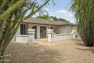 5402 E Laurel Ln, Scottsdale, AZ 85254 - Photo 6