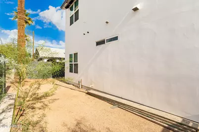 1402 E Pierce Street # A, Phoenix, AZ 85006 - Photo 8