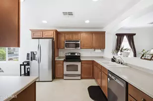4078 E Maplewood St, Gilbert, AZ 85297 - Photo 8