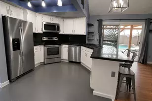 7839 W Canterbury Dr, Peoria, AZ 85345 - Photo 6