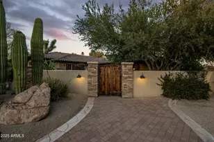 11021 N 74th St, Scottsdale, AZ 85260 - Photo 1