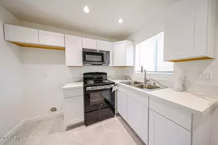 2810 E Roeser Rd, Phoenix, AZ 85040 - Photo 16