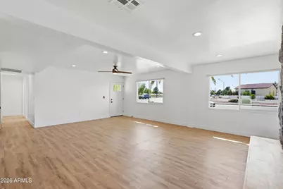 1 N Cottonwood Drive, Gilbert, AZ 85234 - Photo 6