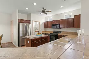 17850 N Navarro Ct, Surprise, AZ 85374 - Photo 12