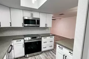 8588 E Indian School Rd, Scottsdale, AZ 85251 - Photo 2