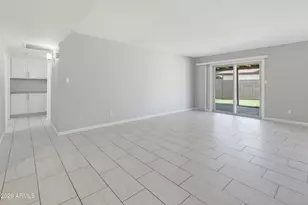 6620 W Mercer Ln, Glendale, AZ 85304 - Photo 8