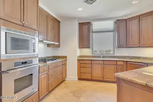2211 E Camelback Rd, Phoenix, AZ 85016 - Photo 14