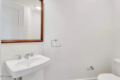 2211 E Camelback Road #409, Phoenix, AZ 85016 - Photo 30