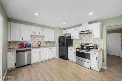 11416 N 112th Drive, Youngtown, AZ 85363 - Photo 6