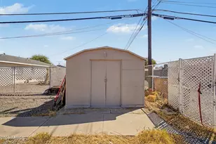 11416 N 112th Dr, Youngtown, AZ 85363 - Photo 14