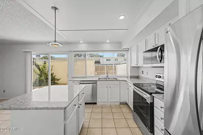 2060 W Hazelwood Parkway #2060, Phoenix, AZ 85015 - Photo 16