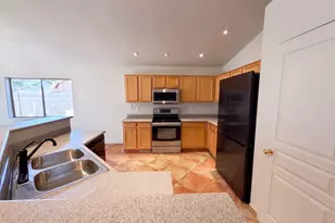 5166 W Bryce Ln, Glendale, AZ 85301 - Photo 2