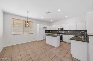 3096 E Ravenswood Dr, Gilbert, AZ 85298 - Photo 16