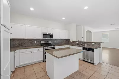 3096 E Ravenswood Drive, Gilbert, AZ 85298 - Photo 18