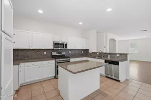3096 E Ravenswood Dr, Gilbert, AZ 85298 - Photo 18