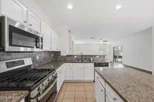 3096 E Ravenswood Dr, Gilbert, AZ 85298 - Photo 22