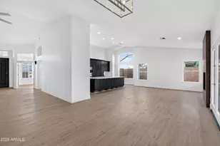 16651 S 18th Way, Phoenix, AZ 85048 - Photo 6