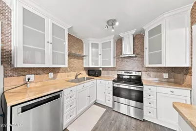 10223 N 17th Drive, Phoenix, AZ 85021 - Photo 12