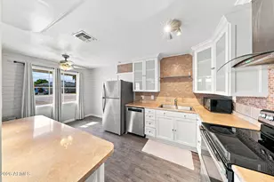 10223 N 17th Dr, Phoenix, AZ 85021 - Photo 14