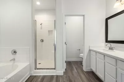 111 W Beth Drive, Phoenix, AZ 85041 - Photo 8