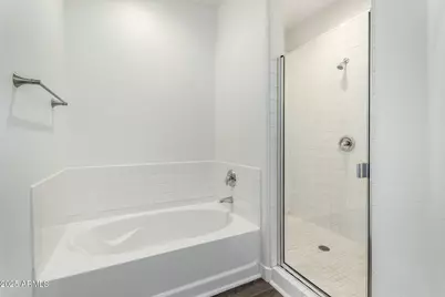111 W Beth Drive, Phoenix, AZ 85041 - Photo 10