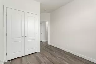 111 W Beth Dr, Phoenix, AZ 85041 - Photo 20
