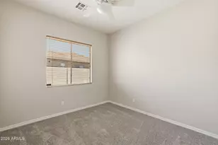 2421 W Kit Carson Ct, Phoenix, AZ 85086 - Photo 32