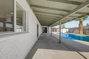 10819 W Frier Dr, Glendale, AZ 85307 - Photo 14