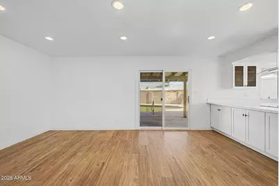 10819 W Frier Drive, Glendale, AZ 85307 - Photo 4