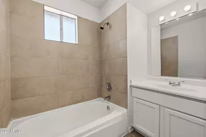 4615 N 39th Avenue #19, Phoenix, AZ 85019 - Photo 12