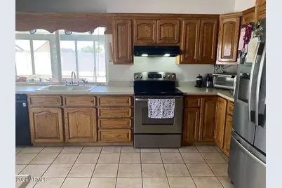 2221 W El Moro Avenue, Mesa, AZ 85202 - Photo 6