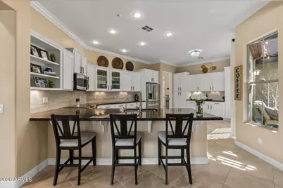 12455 W Yellow Bird Lane, Peoria, AZ 85383 - Photo 10