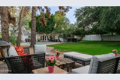 3244 E Weldon Avenue, Phoenix, AZ 85018 - Photo 20