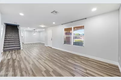 10617 W Daley Lane, Peoria, AZ 85383 - Photo 4
