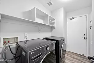 10617 W Daley Ln, Peoria, AZ 85383 - Photo 28
