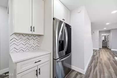 10617 W Daley Lane, Peoria, AZ 85383 - Photo 12