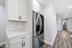 10617 W Daley Ln, Peoria, AZ 85383 - Photo 12