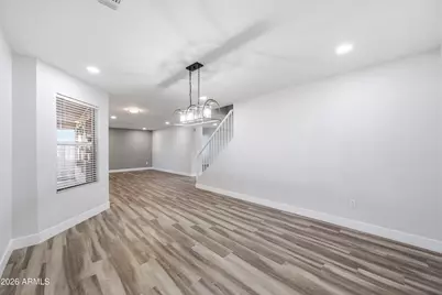 10617 W Daley Lane, Peoria, AZ 85383 - Photo 8